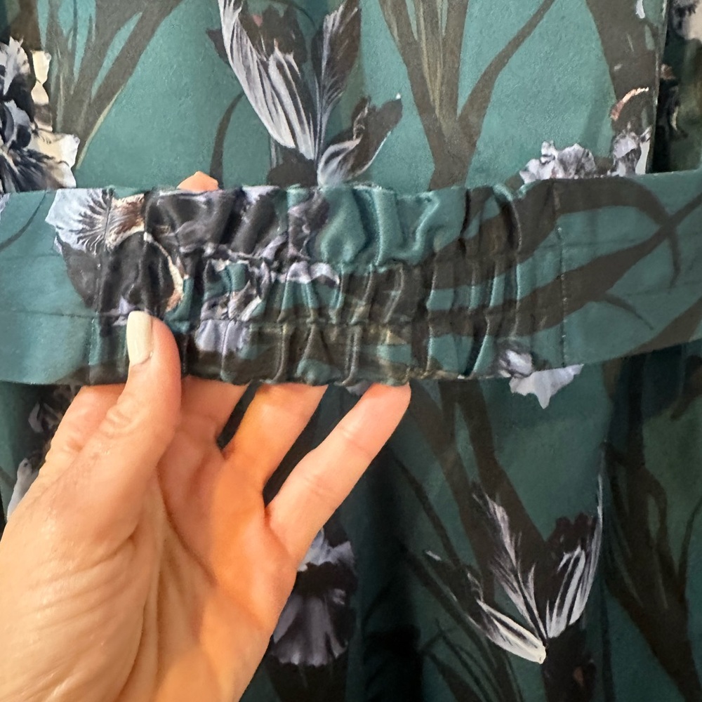 Beautiful Green Floral Satin Belted Blazer - Picture 4 of 5